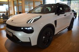 Lynk & Co 01 PHEV More