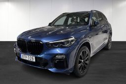 BMW X5 xDrive45e iPerformance M Sport Pano HuD Luft Harman Kardon Drag