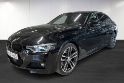BMW 330i xDrive Sedan M Sport Head up H/K Taklucka B-kam