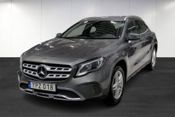Mercedes-Benz GLA 220 4MATIC Backkamera Drag Elbaklucka