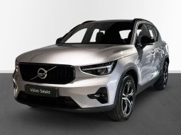 Volvo XC40 B4 FWD Bensin Plus Dark