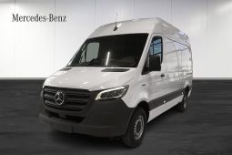 Mercedes-Benz eSprinter 320 81 kWh elbil drag förklimatisering lagerbil