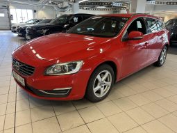Volvo V60 D4 Momentum Business Edition