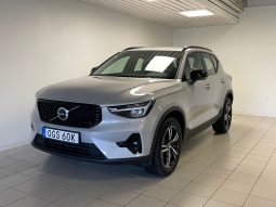 Volvo XC40 B4 FWD Bensin Plus Dark